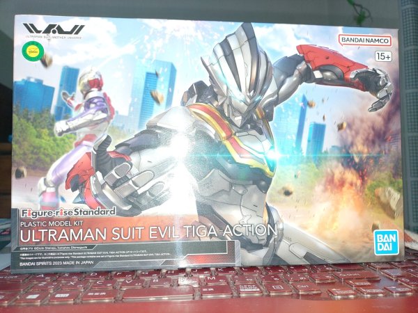 画像1: バンダイ フィギュアライズスタンダード ULTRAMAN SUIT EVIL TIGA -ACTION-