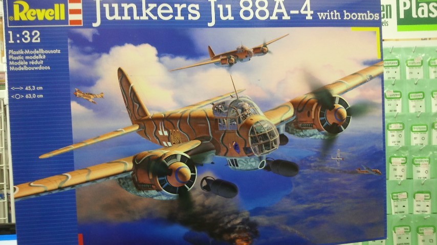 レベル 1/32 03988 ユンカースJu88A-4